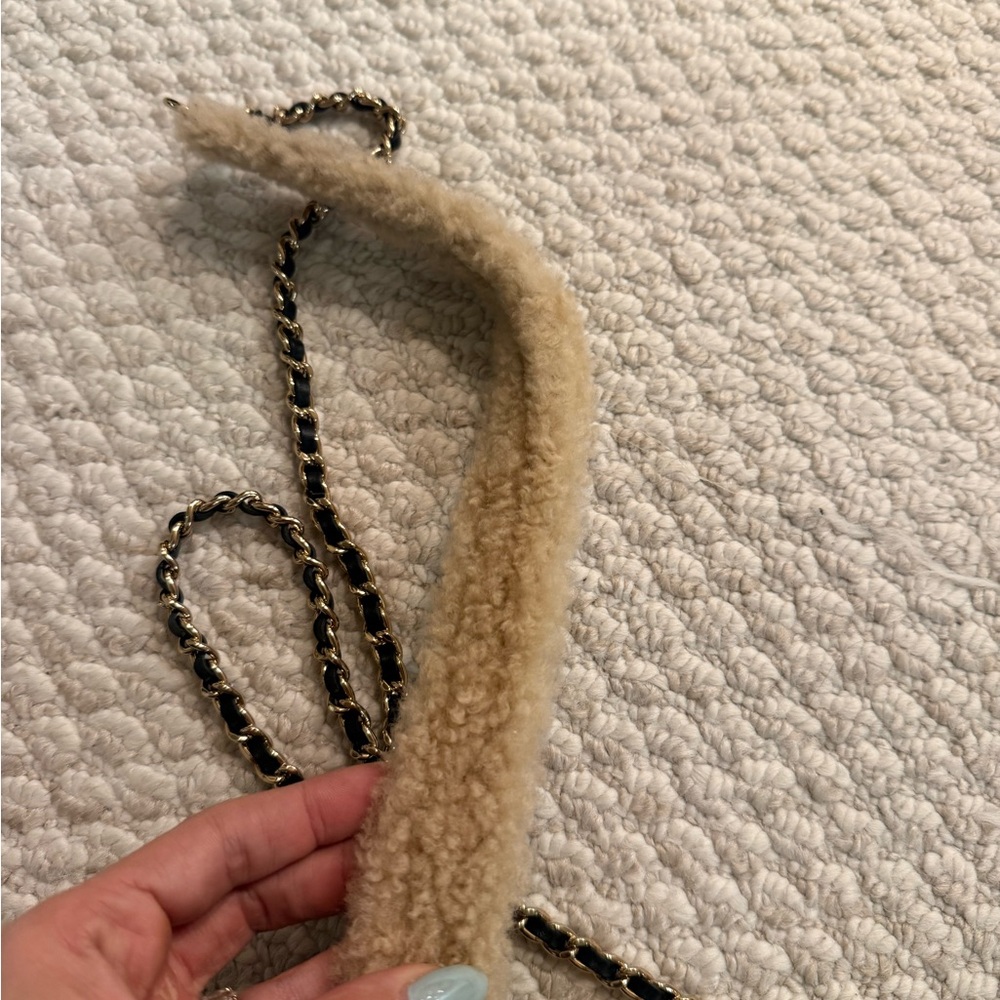 CHANEL Beige and Black Shearling Crossbody Bag - Picture 5 of 11